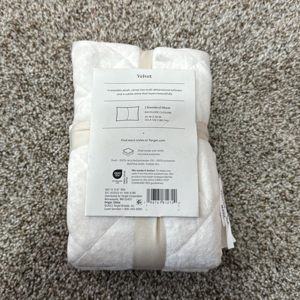 THRESHOLD Standard size velvet diamond stitch sham sold as one - Picture 3 of 4